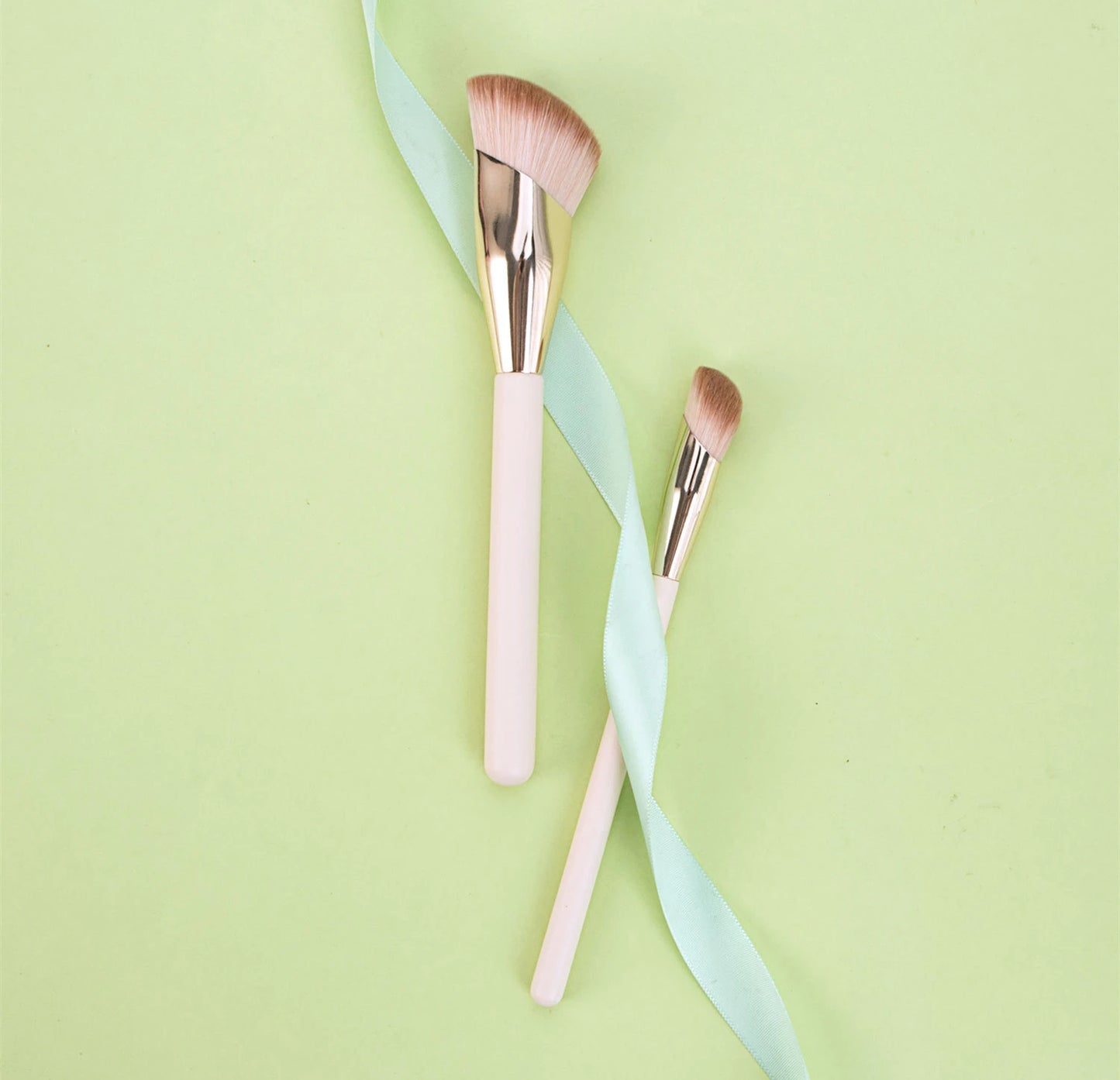 LOYBJ 1/2Pcs Foundation Makeup Brush Oblique Head Liquid Foundation Concealer Cosmetic Blending Brushes Face Contour Beauty Tool